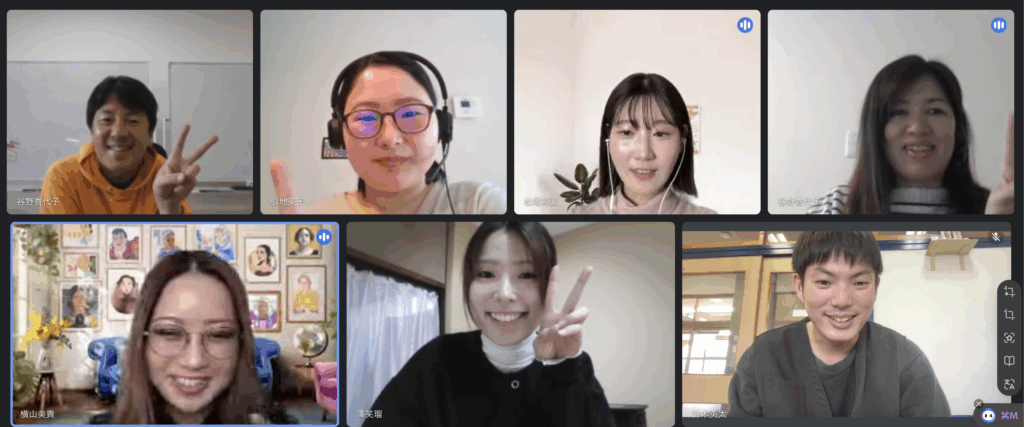 青森のスタッフたちと話をする